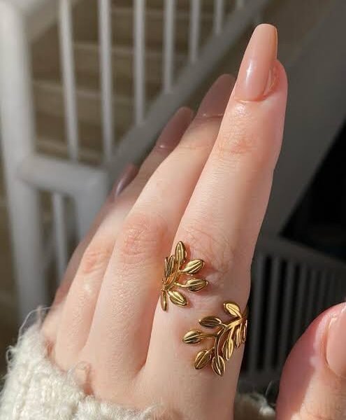 Anti ternish 18kt gold plated adjustable ring