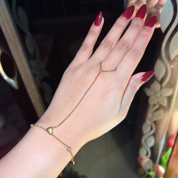 18KT GOLD PLATED MINIMAL HEART HANDCHAIN