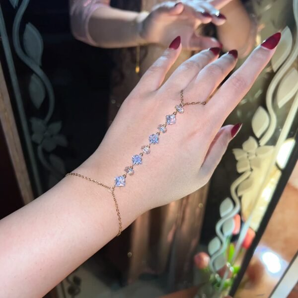CRYSTAL HANDCHAIN 18KT GOLD PLATED