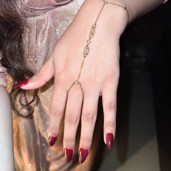 MINIMAL HANDCHIN 18KT GOLD PLATED