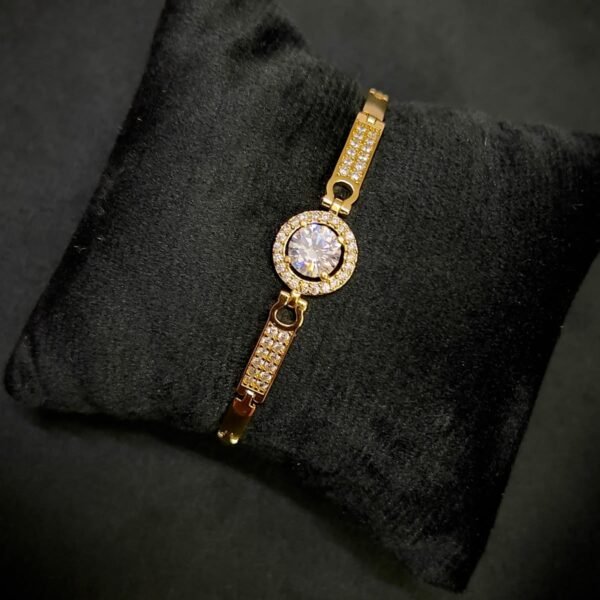 18kt Gold plated Crystal bracelet (anti ternish)