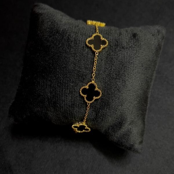 Minimal clover 18k gold plated , Anti ternish chain bracelet