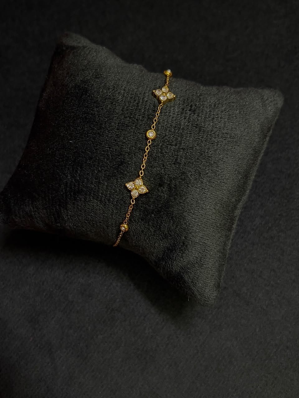 Minimal 18k gold plated , Anti ternish chain bracelet
